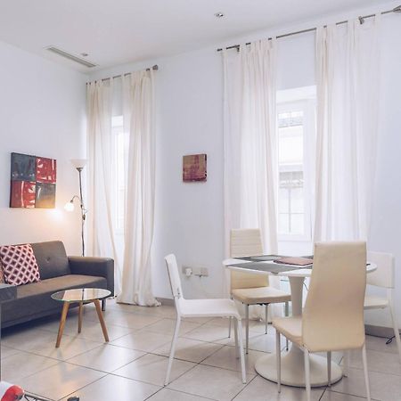 2Br And 2Ba In The Zoko Cozy And Convenient Leilighet Gibraltar Eksteriør bilde