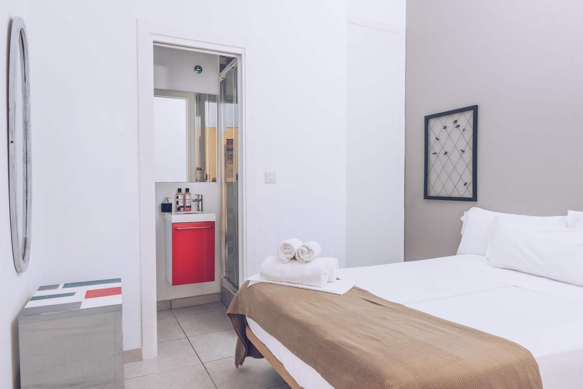 2Br And 2Ba In The Zoko Cozy And Convenient Leilighet Gibraltar Eksteriør bilde