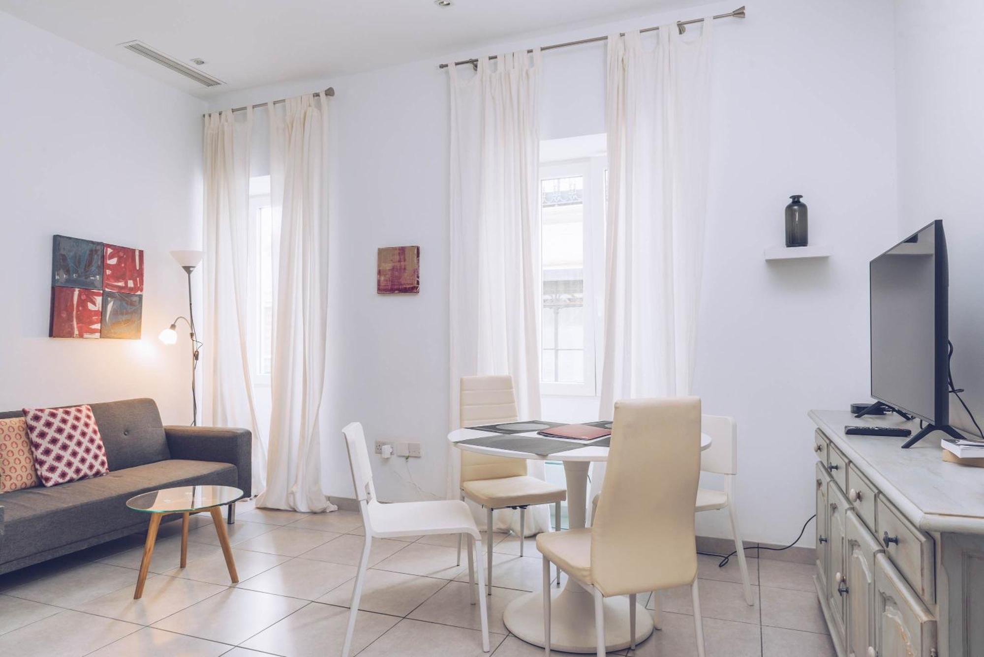 2Br And 2Ba In The Zoko Cozy And Convenient Leilighet Gibraltar Eksteriør bilde