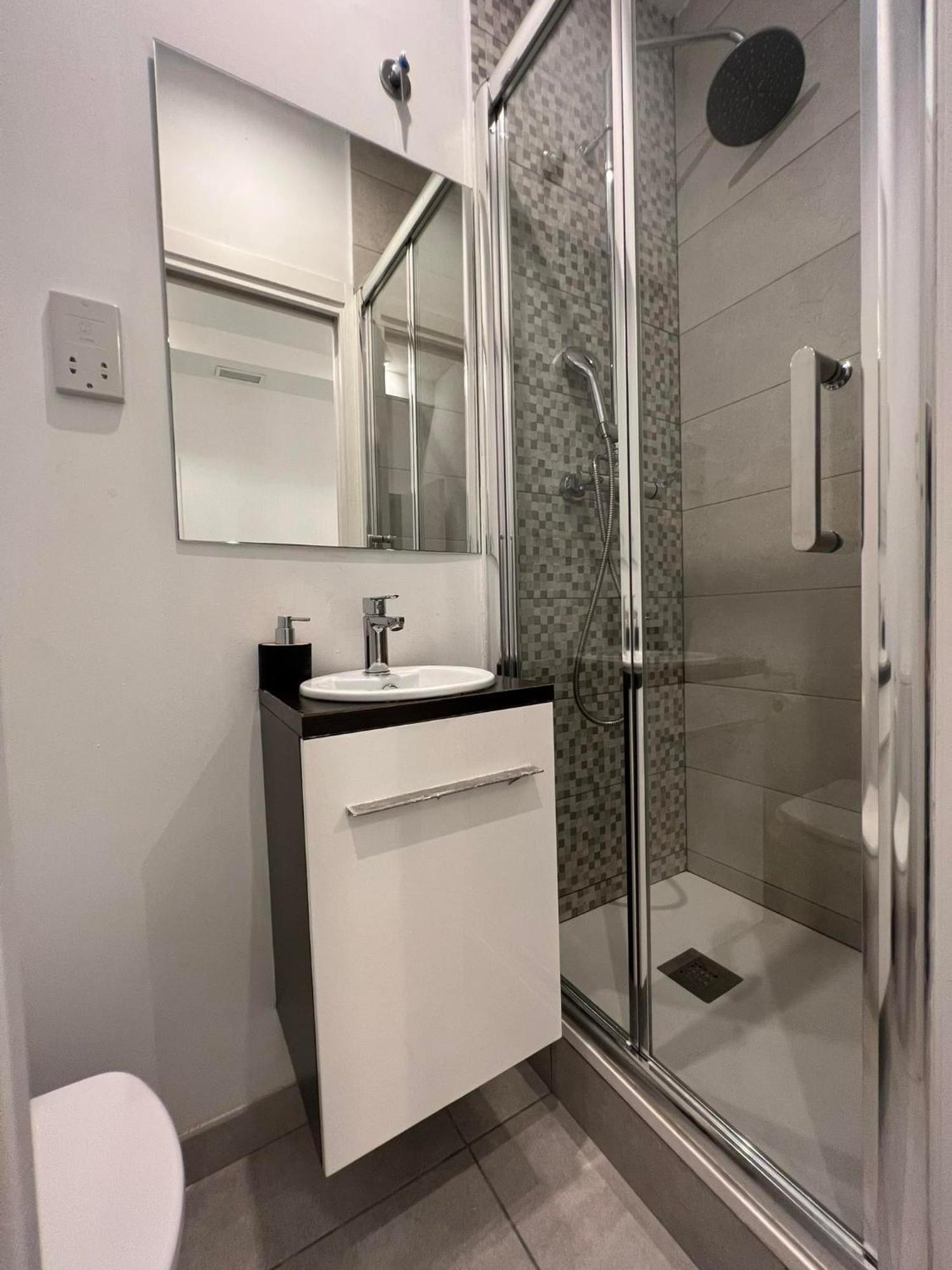 2Br And 2Ba In The Zoko Cozy And Convenient Leilighet Gibraltar Eksteriør bilde